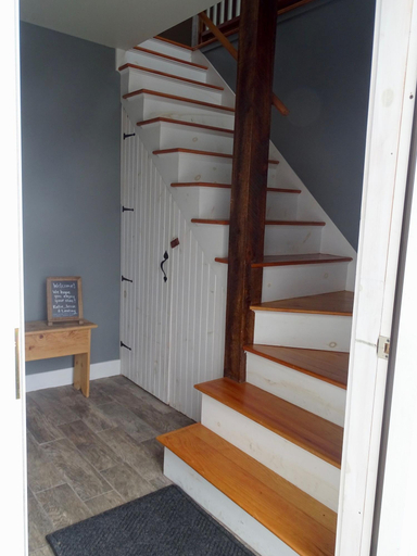 Public Area 3, Craftsbury Farmhouse, Orleans
