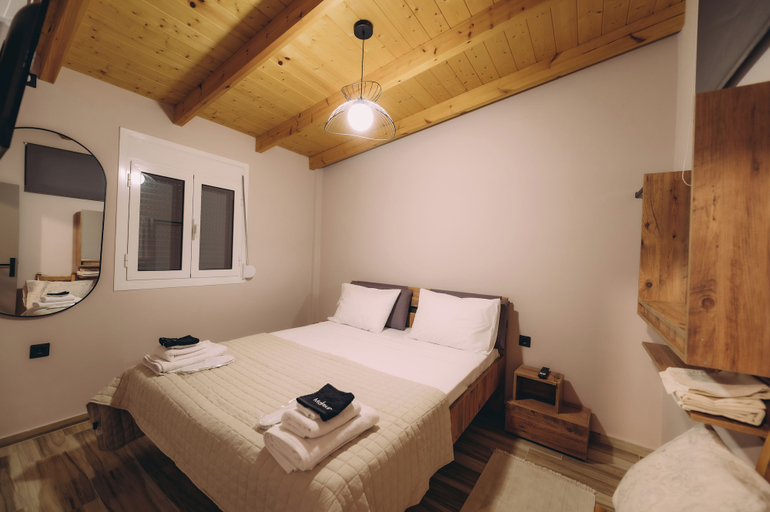 Others 3, Sirens Luxury Apartments Palouki, West Greece