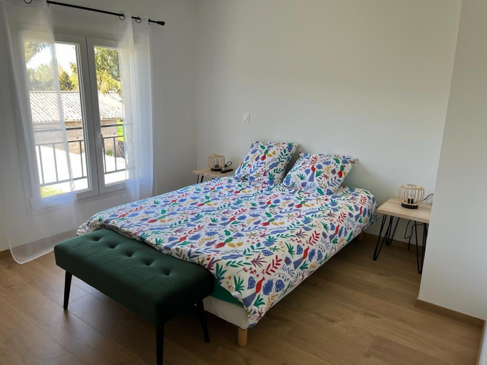 Bedroom 2, Aux champs Pressinois, Isère