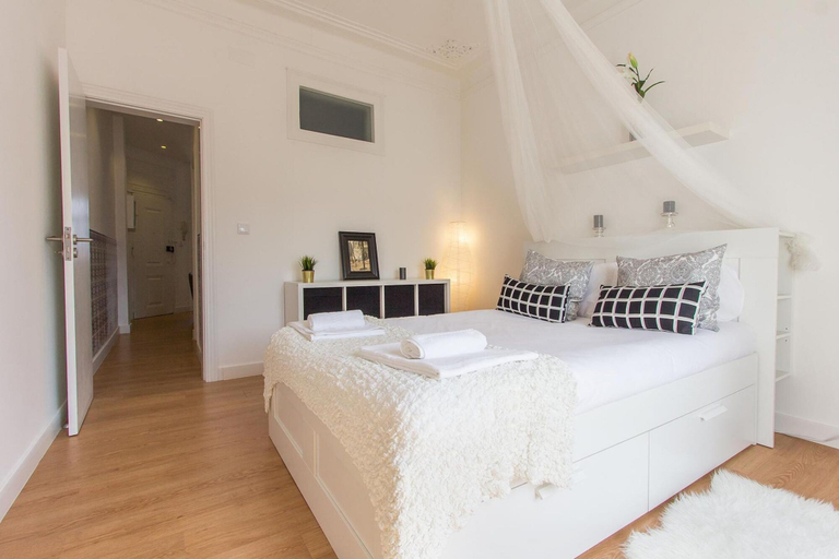 Bedroom 2, Bairro Alto Stylish by Homing, Lisbon
