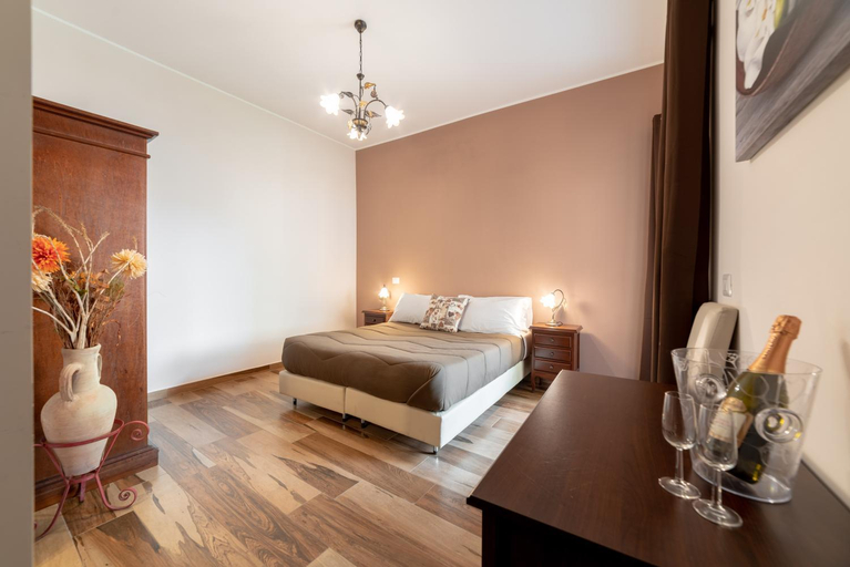 Bedroom 3, Myricae, Rome