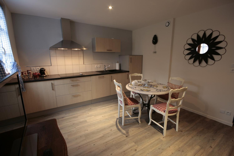 Others 4, Appartement Louise avec Balcon, Haut-Rhin