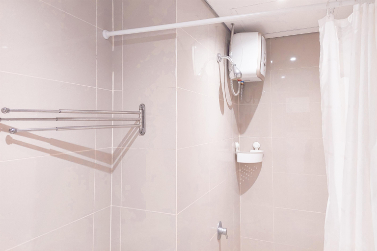 Bathroom 5, Chic Look Studio Apartment B Residence By Travelio, Tangerang Selatan