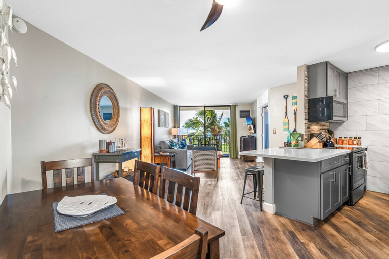 Refined Oceanfront Vistas, Maui