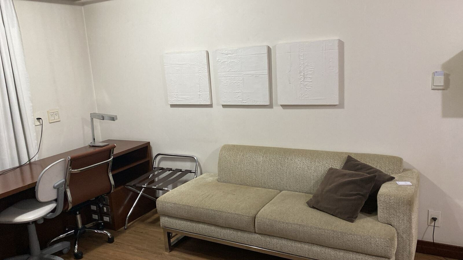 Others 3, Apartamento em hotel 4 estrelas, São Paulo