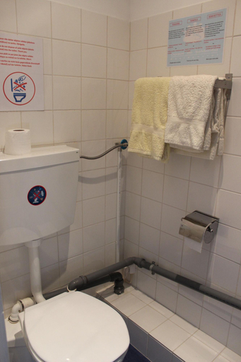 Bathroom 4, Residencial Duque de Saldanha, Lisbon