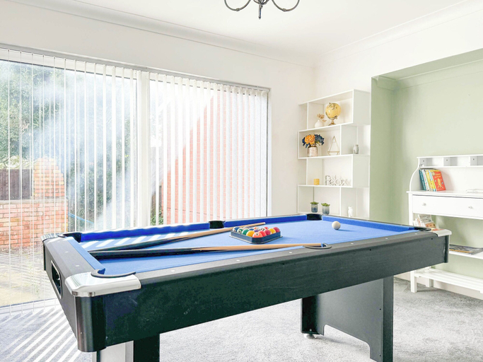 Others 5, Large 8 Bedroom House in Edgbaston, Birmingham