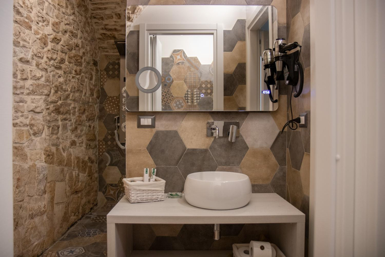 Others 3, Suite 123 Luxury B&B Con Jacuzzi, Bari