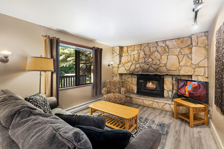 Bedroom 2, Alta Crystal Resort, Pierce