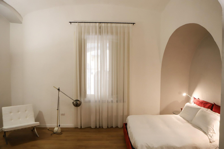 Room 5, Il Loggiato - Stella Apartment by Wonderful Italy, Napoli