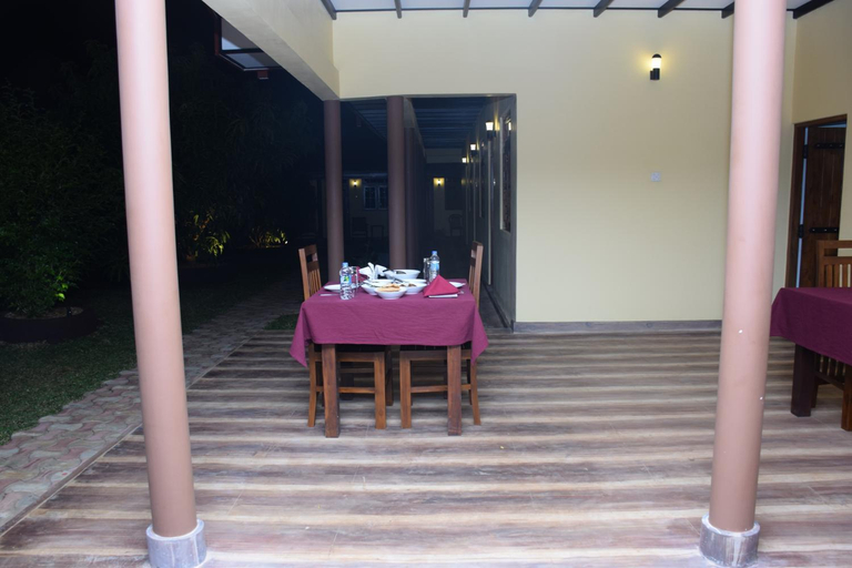 Food & Drinks 3, Gold inn, Dambulla