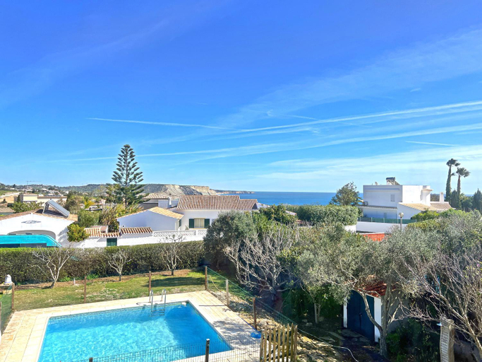 Sport & Beauty 2, Private Villa Rego with Oceanview and Pool, Lagos