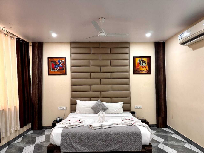 Bedroom 4, THE GRAND, Jabalpur