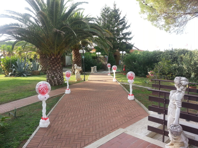 Others 4, tenuta degli oleandri, Grosseto