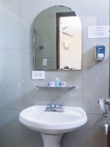 Bathroom 4, Hotel La Casona Real, Cozumel