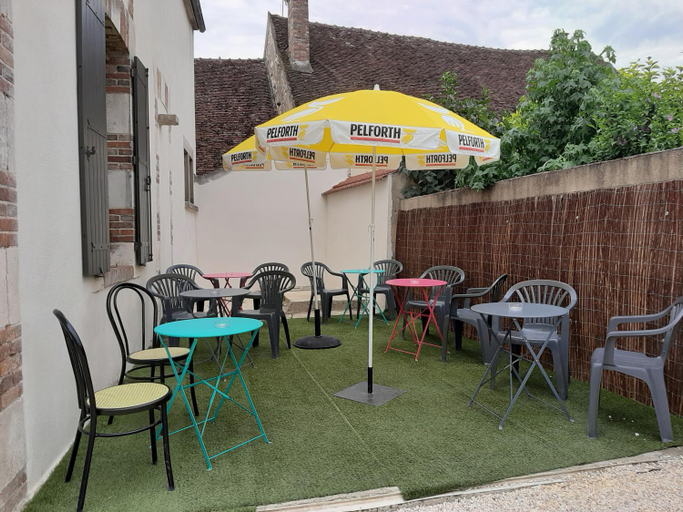 Others 2, Les 3 Cailloux Bar Restaurant, Yonne