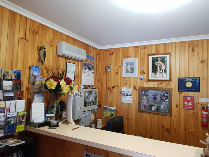Public Area 2, Kookaburra Motor Lodge, N. Grampians  - Stawell