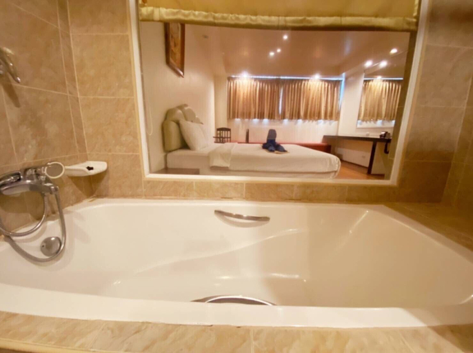 Bathroom 4, At Sea Hotel Pattaya, Pattaya