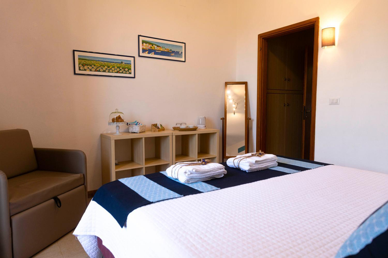Bedroom 2, Villa Curiazzi Guesthouse Viale la Pelosa 16, Sassari