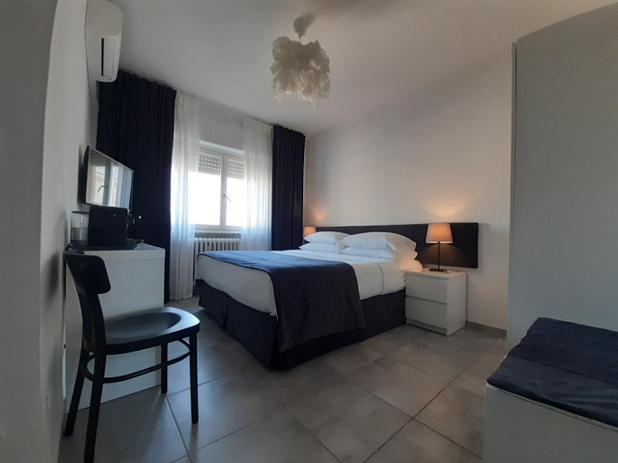 Bedroom 2, La Duchessa, Cuneo