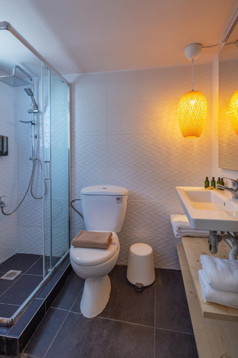 Bathroom 2, Demetra - Koukaki center apartment, Attica