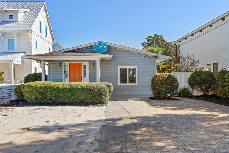 Zula Life Beach House, Sleeps 16, Private Heated Pool and Spa, 4min Walk To The Beach, Pets Welcome,, Okaloosa