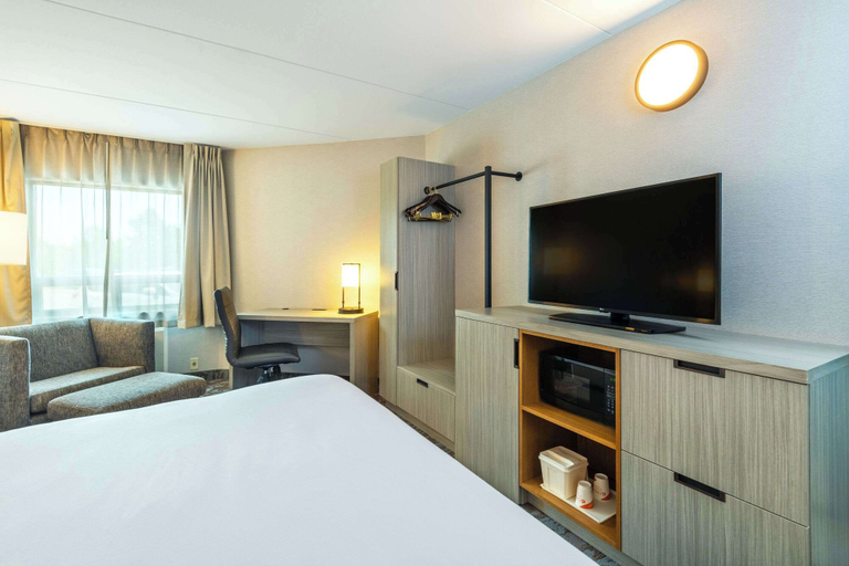 Bedroom 3, Comfort Inn Kingston - Highway 401, Frontenac