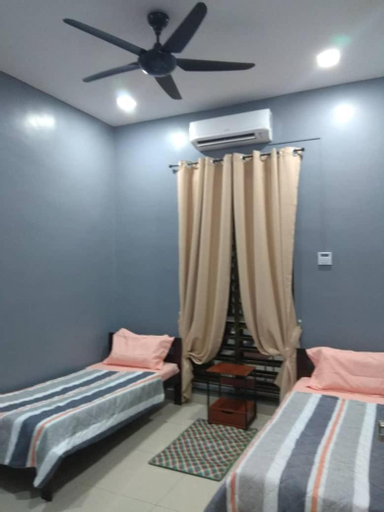 Bedroom 2, Shah Dangau Loqstaq Muslim Homestay, Pokok Sena