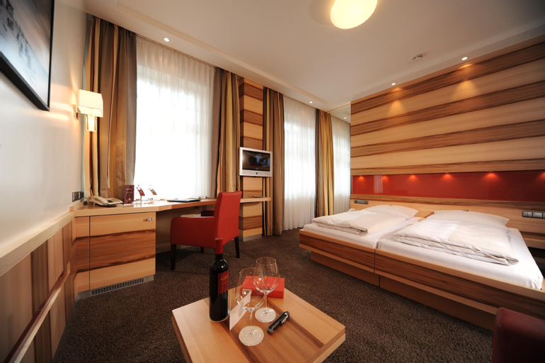 Bedroom 12