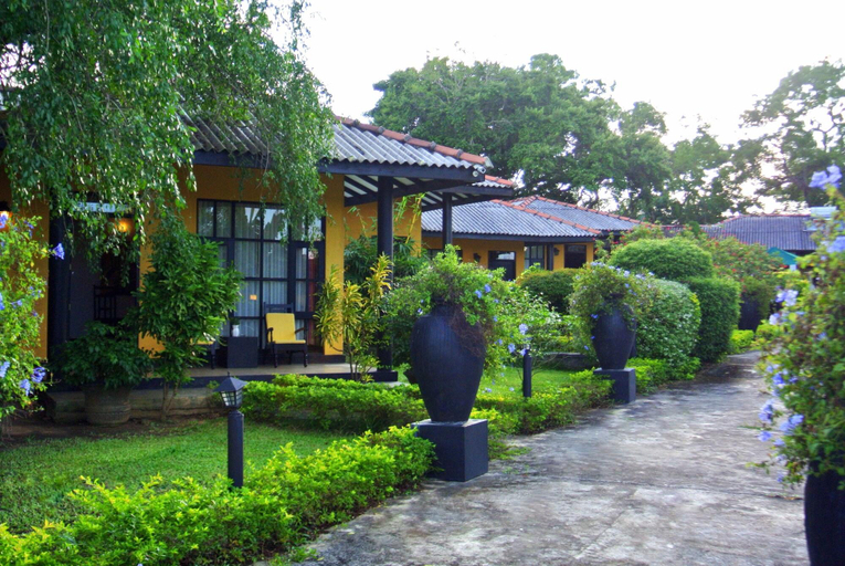 Bedroom 3, Flower Garden Lake resort, Thissamaharama