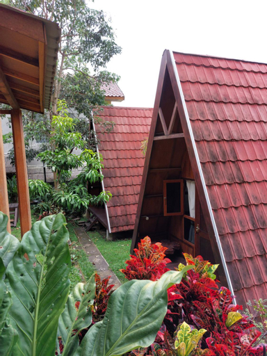 Exterior & Views 26