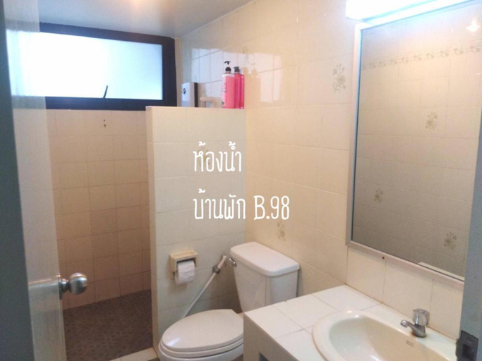 Bathroom 4, Baan Rug Nam Sai, Klaeng