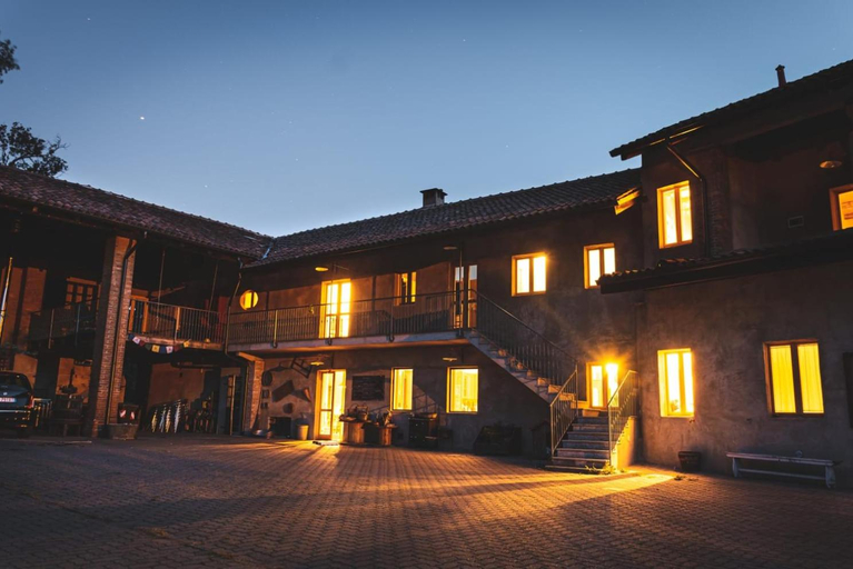Others 4, Cascina Bucolica B&B, Torino
