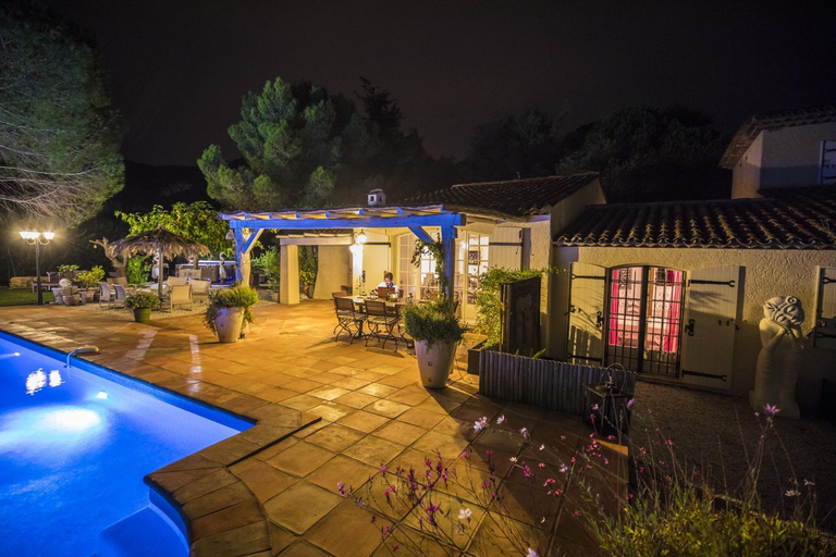 Sport & Beauty 2, Villa with Spa, Pool and view of St Tropezs gulf, Var
