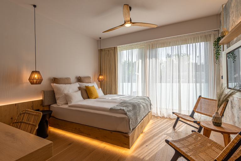 Bedroom 3, Reed Luxury Hotel & Bistro *****, Siófok