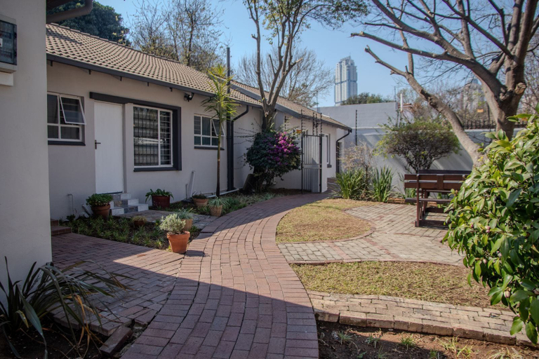 Exterior & Views 2, Sandton Hideout SPA and Accommodation, City of Johannesburg