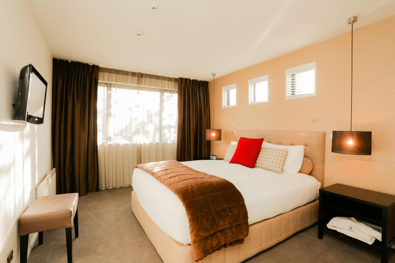 Bedroom 2, Village Lake Apartments, Hurunui