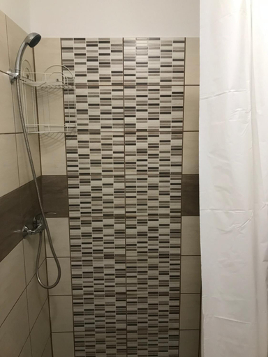 Bathroom 4, Nyugalom Piheno, Karcag