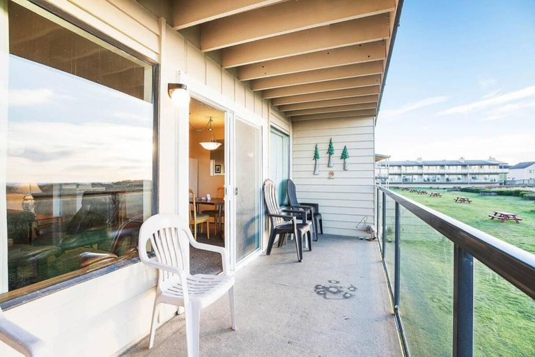 Others 2, Waterfront Condo in Stunning Location, Grays Harbor