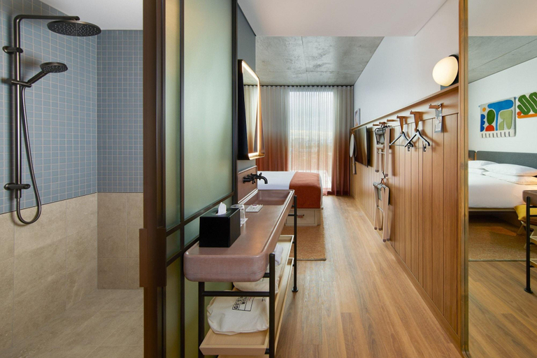 Sport & Beauty 5, Moxy Sydney Airport, Sydney
