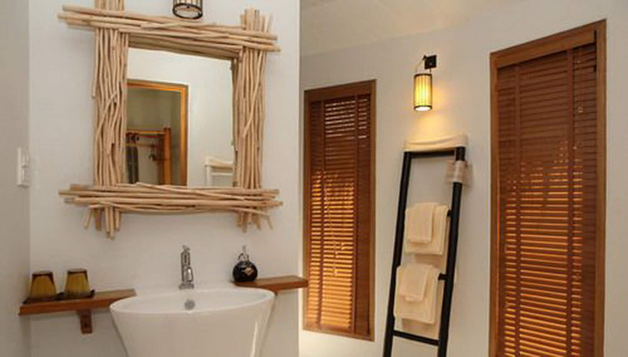 Bathroom 4, The Blue Sky Resort Koh Payam, Muang Ranong