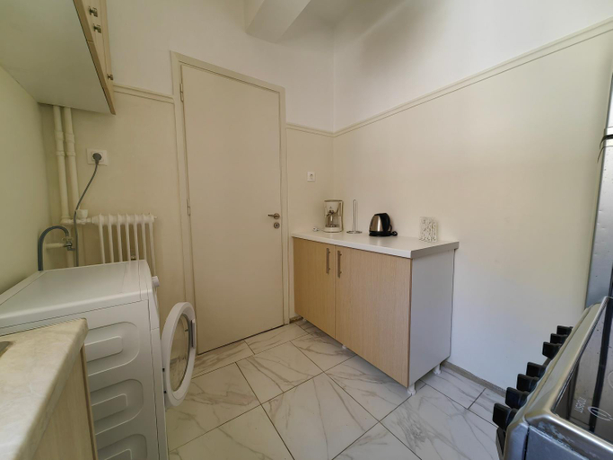 Others 4, Demetra - Koukaki center apartment, Attica