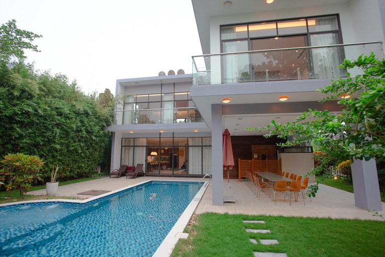 Swimming Pool 6