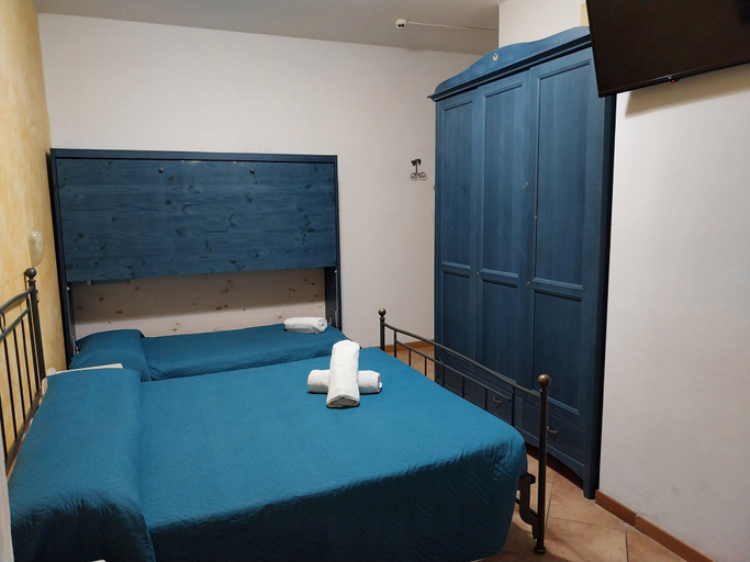 Bedroom 2, Hotel Carol, Rimini