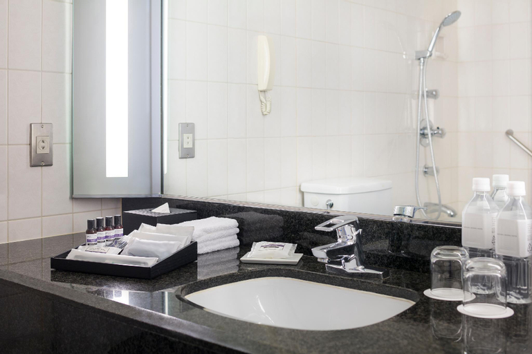 Bathroom 4