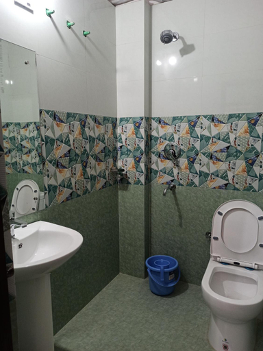 Bathroom 3, Hotel Vrindavan Palace, Janakpur