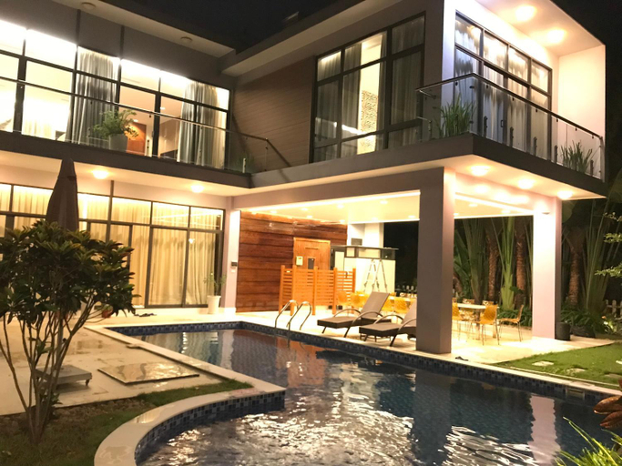 Swimming Pool 3