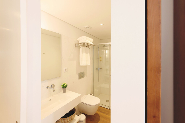 Bathroom 5, RIBEIRA FLORES 59 Downtown Apartments, Porto