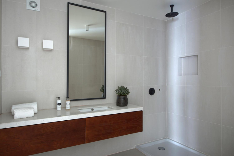 Bathroom 2, Villa Ocean Marina, Panoramic and heatable Pool by DreamvillasAlbufeira, Albufeira