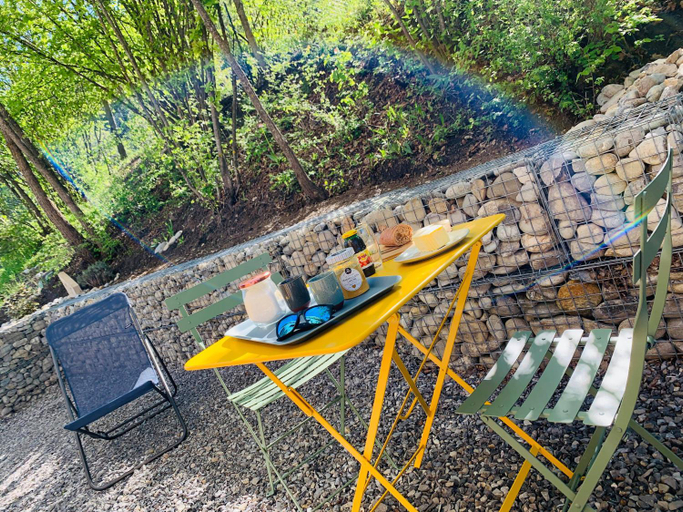 Others 4, "Une Pause au Vert" Studio 2 personnes, Hautes-Alpes